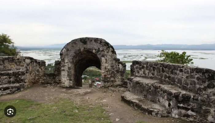 Wisata Sejarah Benteng Otanaha/Hibata.id