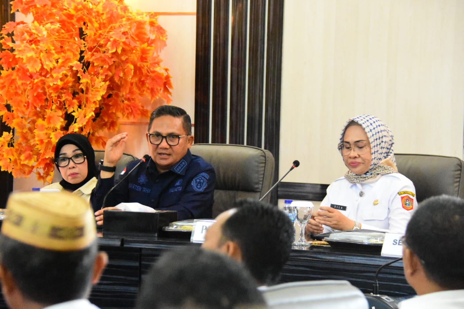 Wali Kota Gorontalo, Marten Taha saat melakukan kunjungan kerja ke Pemerintah Kabupaten Gorontalo Utara (Gorut) pada Rabu (3/01/2024). (Foto: Humas Pemkot Gorontalo)