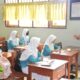 Wali Kota Gorontalo, Marten Taha saat memantau proses belajar mengajar di beberapa sekolah yang menjadi bagian tanggung jawab dari Pemerintah Kota Gorontalo. (Foto: Humas Pemkot Gorontalo) 