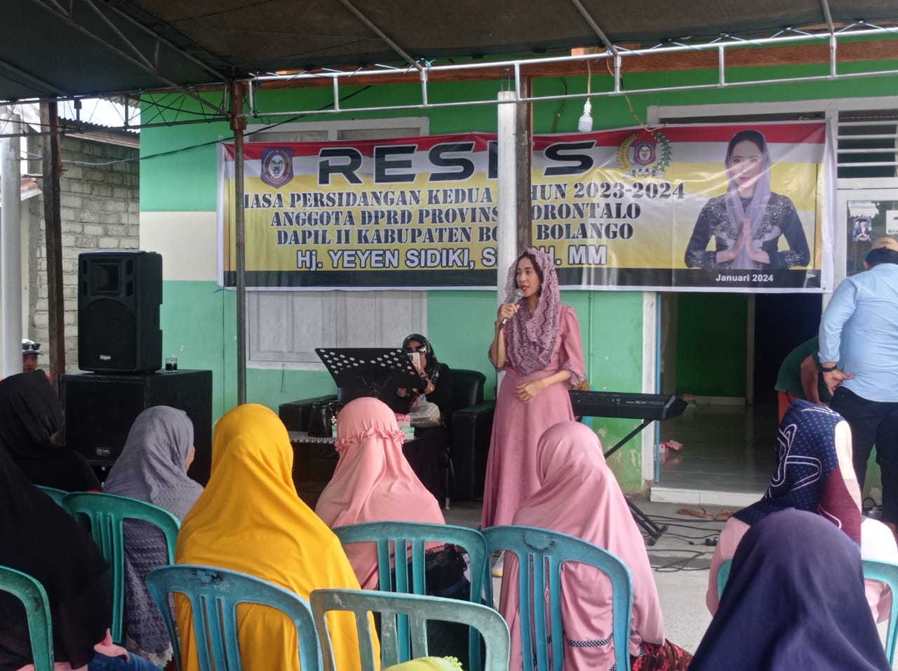 Anggota DPRD Provinsi Gorontalo Yeyen Sidiki saat melakukan reses di masa sidang kedua Tahun 2023-2024, Senin (29/01/2024). (Foto: Reza Saad/Hibata.id)