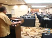 Paris Jusuf Tutup Bimtek DPRD Provinsi Gorontalo