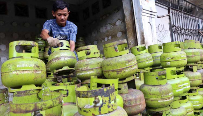 Cerita Perjuangan Warga Gorontalo, Berburu Gas LPG 3 Kg di Pelosok Desa