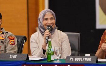 Meyke Camaru, Anggota Komisi I DPRD Provinsi Gorontalo, saat menghadiri Rapat Koordinasi Pelaksanaan Tahapan Pilkada Provinsi Gorontalo tahun 2024.(Dok.KPU Gorontalo)/Hibata.id