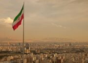 lustrasi Iran, bendera Iran(Shutterstock)/Hibata.id