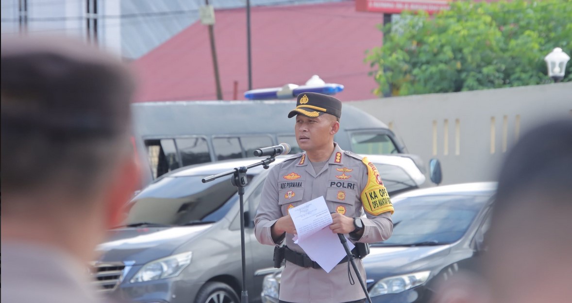 Kapolresta Gorontalo Kota Kombespol Dr. Ade Permana, S.I.K.,MH.,memimpin Upacara Pemberhentian Tidak Dengan Hormat (PTDH)/Hibata.id