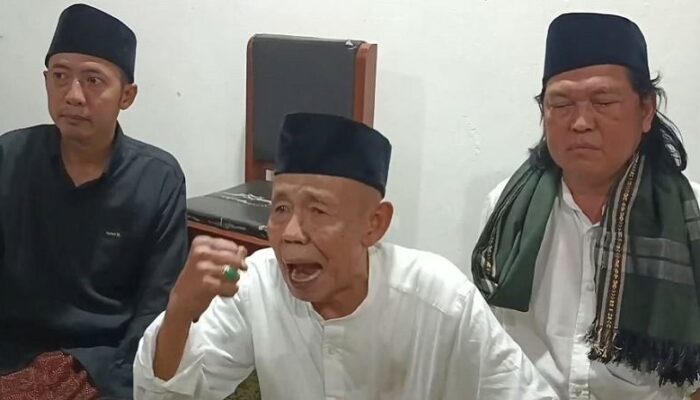 Viral Jemaah ini Katanya ‘Telepon Allah’ Tentukan Lebaran