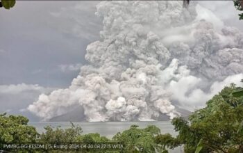 Gunung Ruang mengalami erupsi dahsyat pada Selasa pagi (30/4/2024), pukul 08.35 Wita. (Hibata.id/ Dok PVMBG)