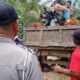 Kondisi petani plasma buol dan sekelompok buruh yang tengah bentrok. (Foto: Forum Petani Plasma Buol)