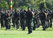 Danrem 133/Nani Wartabone Brigjen TNI Hari Pahlawantoro yang diwakili Dandim 1304/Gorontalo Kolonel Inf Mustamin menghadiri Upacara pelepasan Satgas Pamtas RI-PNG kewilayahan Yonif 715/Motuliato/Hibata.id