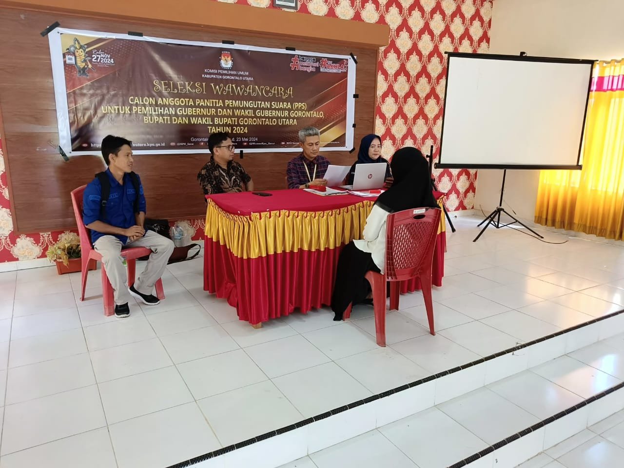 Sedikitnya ada 649 calon anggota Panitia Pemungutan Suara (PPS) di Kabupaten Gorontalo Utara menjalani tes wawancara/Hibata.id