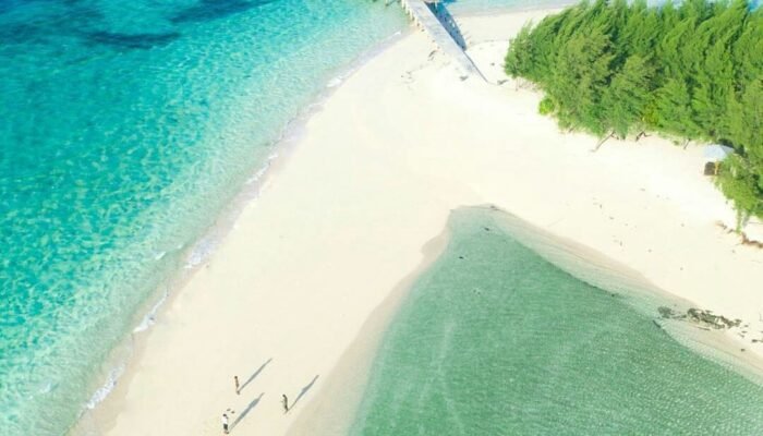 Pulau Saronde Gorontalo/phinemo.com/Hibata.id