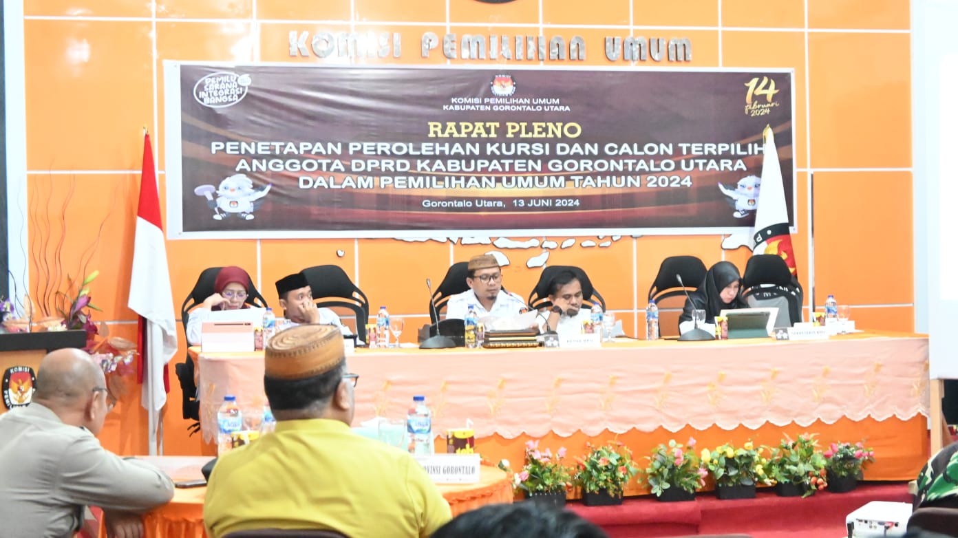 Komisi Pemilihan Umum (KPU) Kabupaten Gorontalo Utara saat menggelar rapat pleno. (Foto: Humas KPU Gorut)