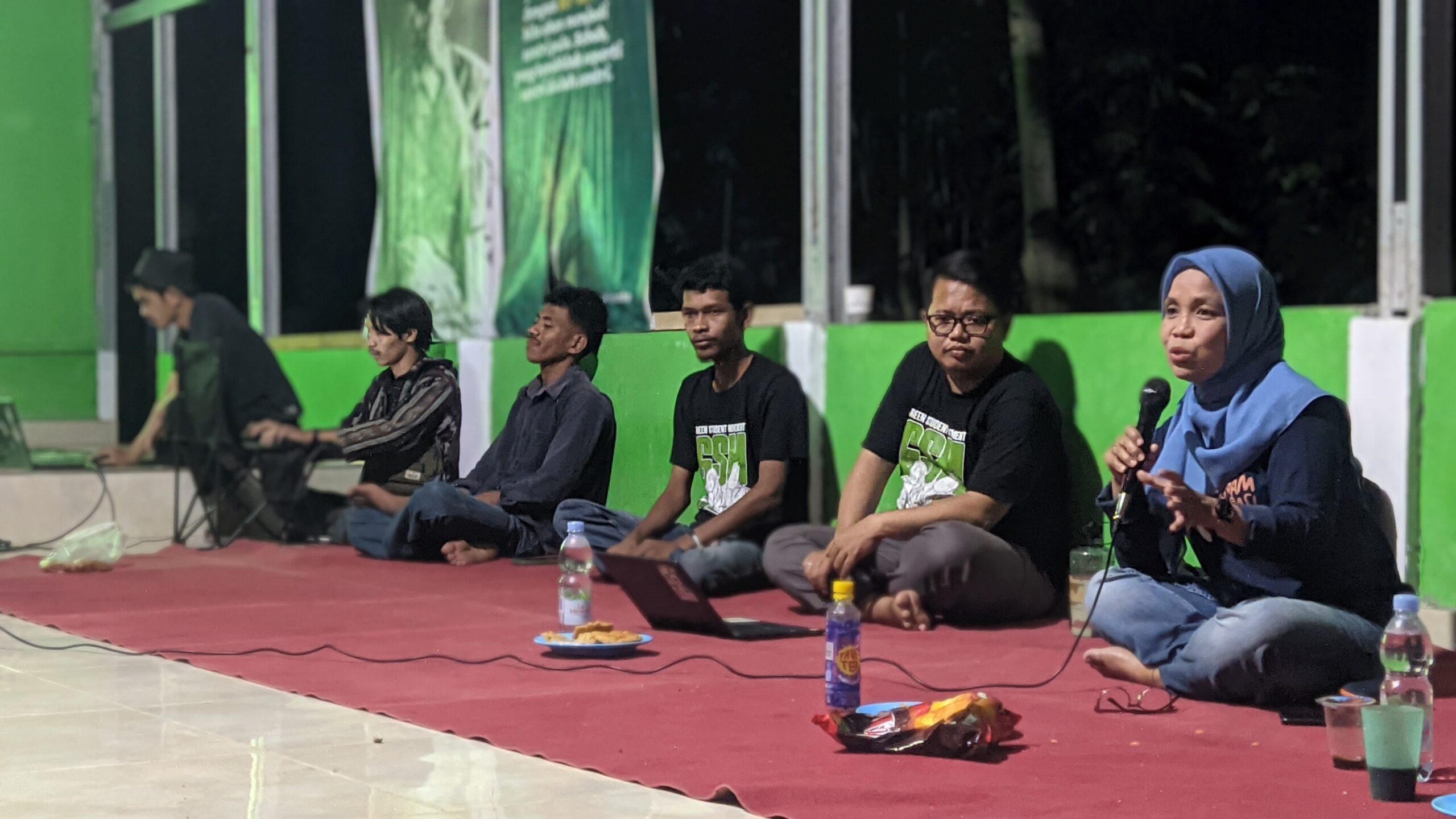 Diskusi yang digelar Ranah Juang Lestari dalam memperingati hari Lingkungan Hidup Sedunia. (Foto: Ranah Juang Lestar)