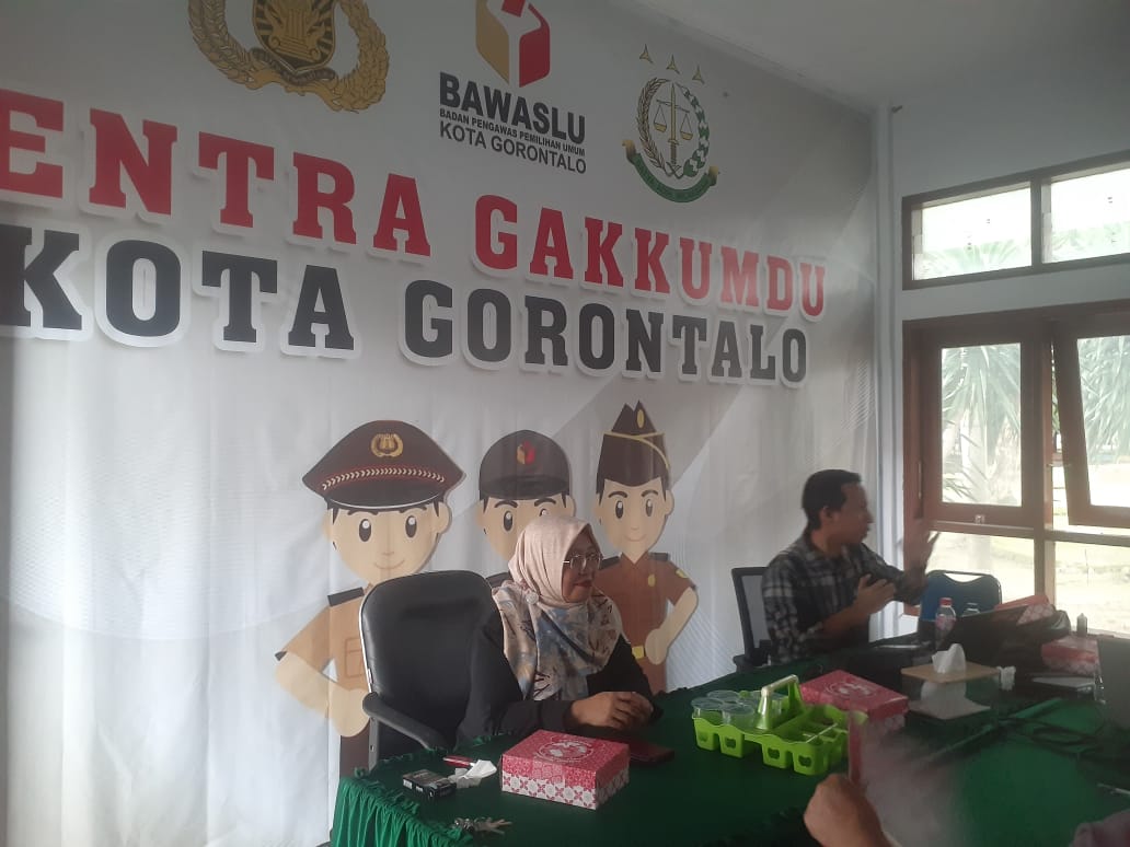 Bawaslu Kota Gorontalo Perkuat Persiapan Pengawasan Tahapan Coklit di kantornya. (Foto: Humas Bawaslu Kota Gorontalo)