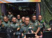 Danrem 133 Nani Wartabone Brigjen TNI Hari Pahlawantoro saat mendampingi Pangdam XIII/Merdeka Mayjen TNI Candra Wijaya/Hibata.id