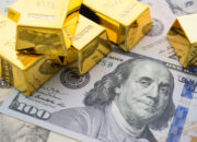 Tips Investasi Masa Depan, Pilih Emas atau Dolar AS?
