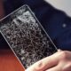 Cara Mudah Menjaga Agar LCD Handphone Tidak Retak/Hibata.id