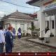 Ketua Komisi Pemilihan Umum (KPU) Kabupaten Bone Bolango, Sutenty Lamuhu, memberikan arahan penting terkait tahapan Pemilihan Kepala Daerah (Pilkada) dalam apel pagi yang digelar di halaman kantor KPU Bone Bolango, Senin (8/7/2024)/Hibata.id