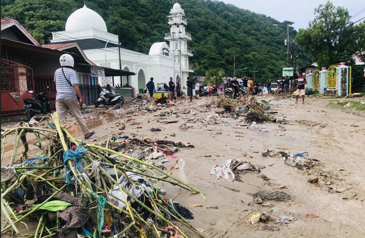 Kondisi Kelurahan Talumolo, Kota Gorontalo usai diterjang banjir/Hibata.id