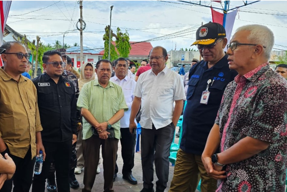 Ketua DPRD Paris Jusuf bersama Pj Gubernur Gorontalo tinjau PSU Boalemo-Pohuwato/Hibata.id