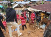 Pasukan Merah Polda Gorontalo Evakuasi Korban Longsor di Tambang Suwawa