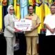 Bupati Bone Bolango, Merlan S. Uloli saat menerima penghargaan dari Pemberian insentif ini berdasarkan Keputusan Menteri Keuangan Nomor 295 Tahun 2024 tentang Rincian Alokasi Insentif Fiskal Tahun Anggaran 2024/Hibata.id
