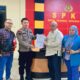 Ketua Koperasi Samudera Jaya Sarlis Mantu yang didampingi kuasa hukumnya Frengki Uloli resmi melaporkan Sucipto Kadir alias Ito dan Feri Ujulu alias Feri ke Polda Gorontalo/Hibata.id