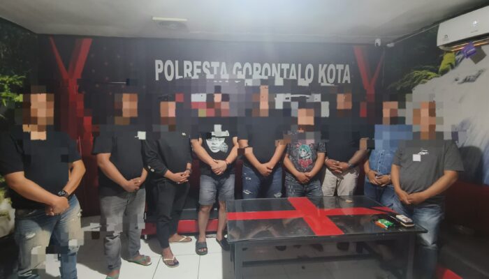 Polisi Amankan 9 Orang yang Diduga Merusak Salah Satu Kantor Finance di Gorontalo