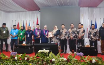 Pasangan Merlan-Syamsu Resmi Mendaftar di KPU Bone Bolango/Hibata.id