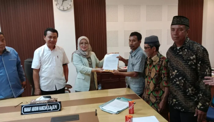 Komisi II DPRD Provinsi Gorontalo Terima Aduan Permasalahan Sawit