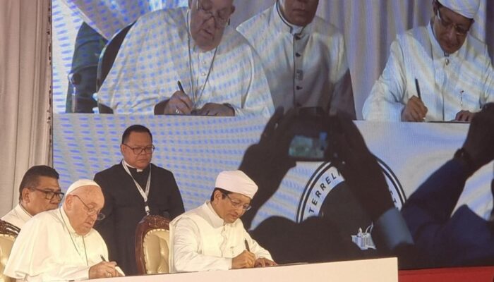 Pertemuan Paus Fransiskus dan Nasaruddin Umar di Masjid Istiqlal
