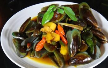 Resep Kerang Hijau Bumbu Kuning, Hidangan Seafood Lezat dalam 30 Menit/Hibata.id