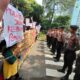 Ratusan warga yang tergabung dalam Paguyuban Kampung Baru Berkah (PKBB) melakukan aksi unjuk rasa. (Foto: PKBB)