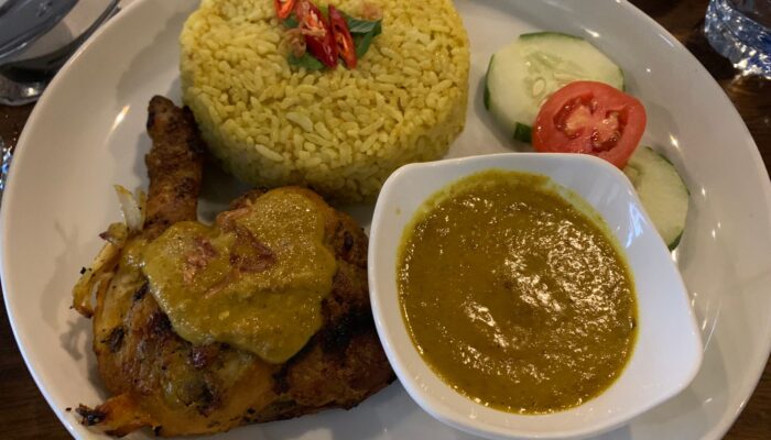 Ayam Iloni dan Nasi Kuning, Citarasa Autentik Gorontalo