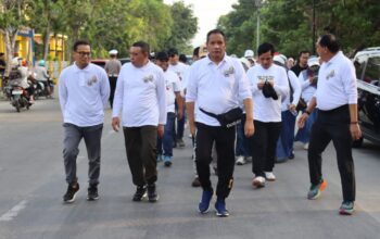 Pimpinan DPRD Provinsi Gorontalo, Ridwan Monoarfa, turut menghadiri kegiatan Jalan Sehat yang digelar oleh Komisi Pemilihan Umum (KPU)/Hibata.id