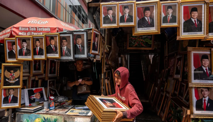 Penjualan Pigura Foto Presiden dan Wakil Presiden Meningkat Tajam