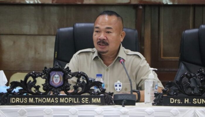 Thomas Mopili Resmi Jadi Ketua DPRD Gorontalo, Siap Tingkatkan Kinerja