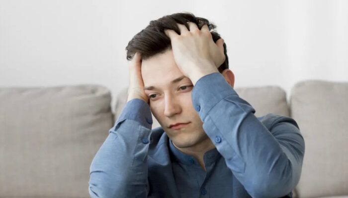 Fenomena FOMO di Era Digital, Tantangan dan Solusi Kesehatan Mental