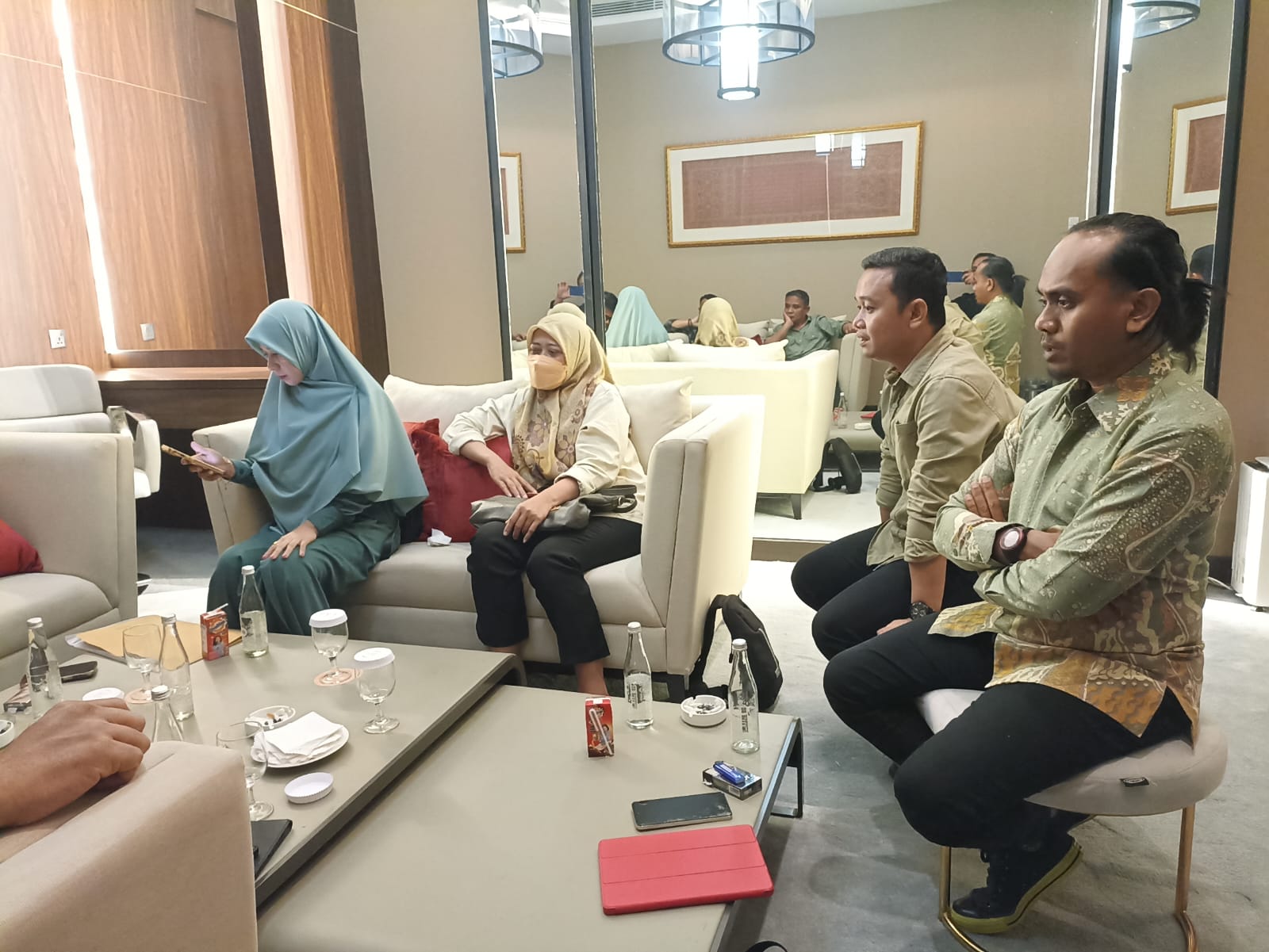 Komisi Pemilihan Umum (KPU) Kabupaten Gorontalo Utara menggelar pleno penetapan kembali Ridwan Yasin-Muchsin/Hibata.id