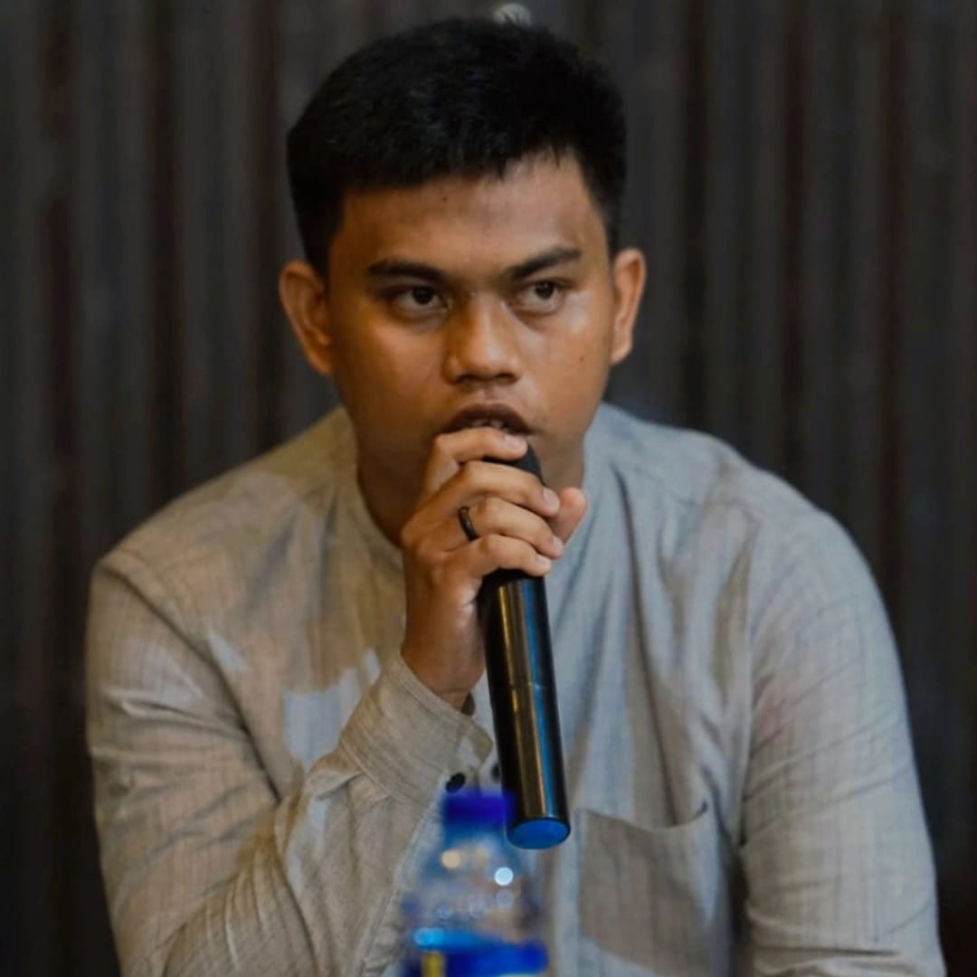 Fadli mahasiswa yang terlibat dalam survei terhadap masyarakat/Hibata.id