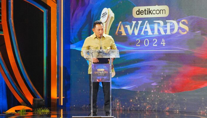 Kapolri Listyo Sigit Prabowo Terima Penghargaan Tokoh Inklusi