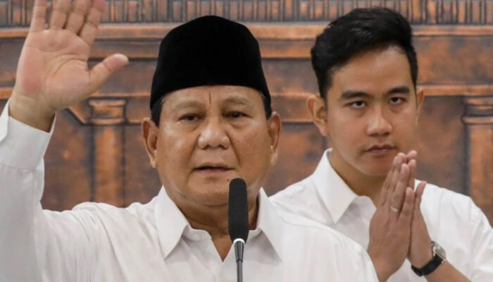 Prabowo: Utamakan Pelayanan, Berani Copot Pejabat Tak Maksimal