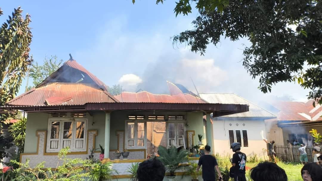 Kebakaran rumah di Desa Ayula, Kecamatan Bulango Selatan/Hibata.id