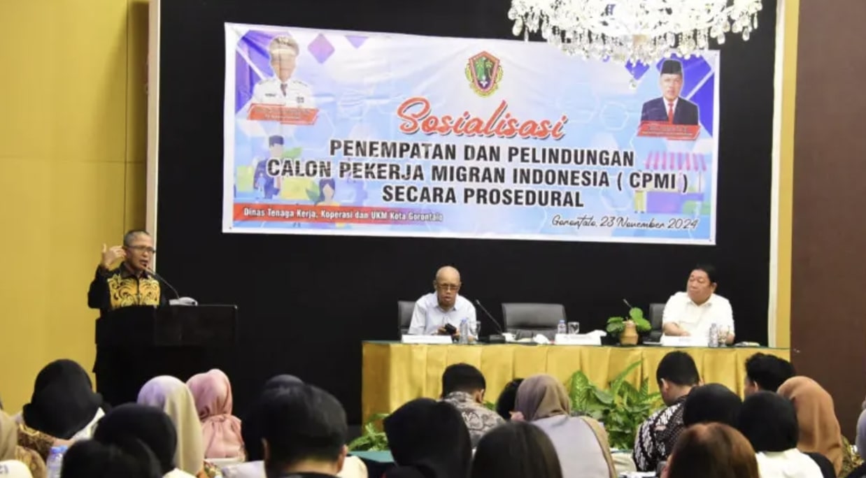 Dinas Tenaga Kerja, Koperasi, dan UKM mengadakan sosialisasi tentang penempatan dan perlindungan calon pekerja migran. (Foto: Humas Pemkot Gorontalo)