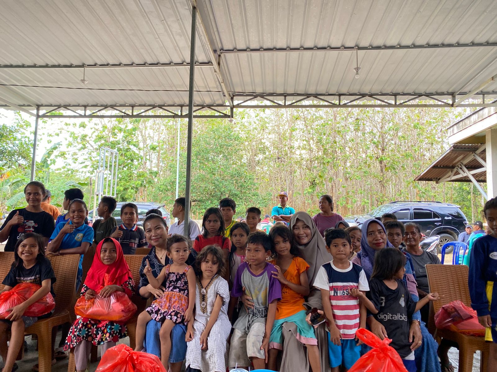 Ummu Faya dan Kartini Basan Santuni Anak Yatim Piatu /Hibata.id