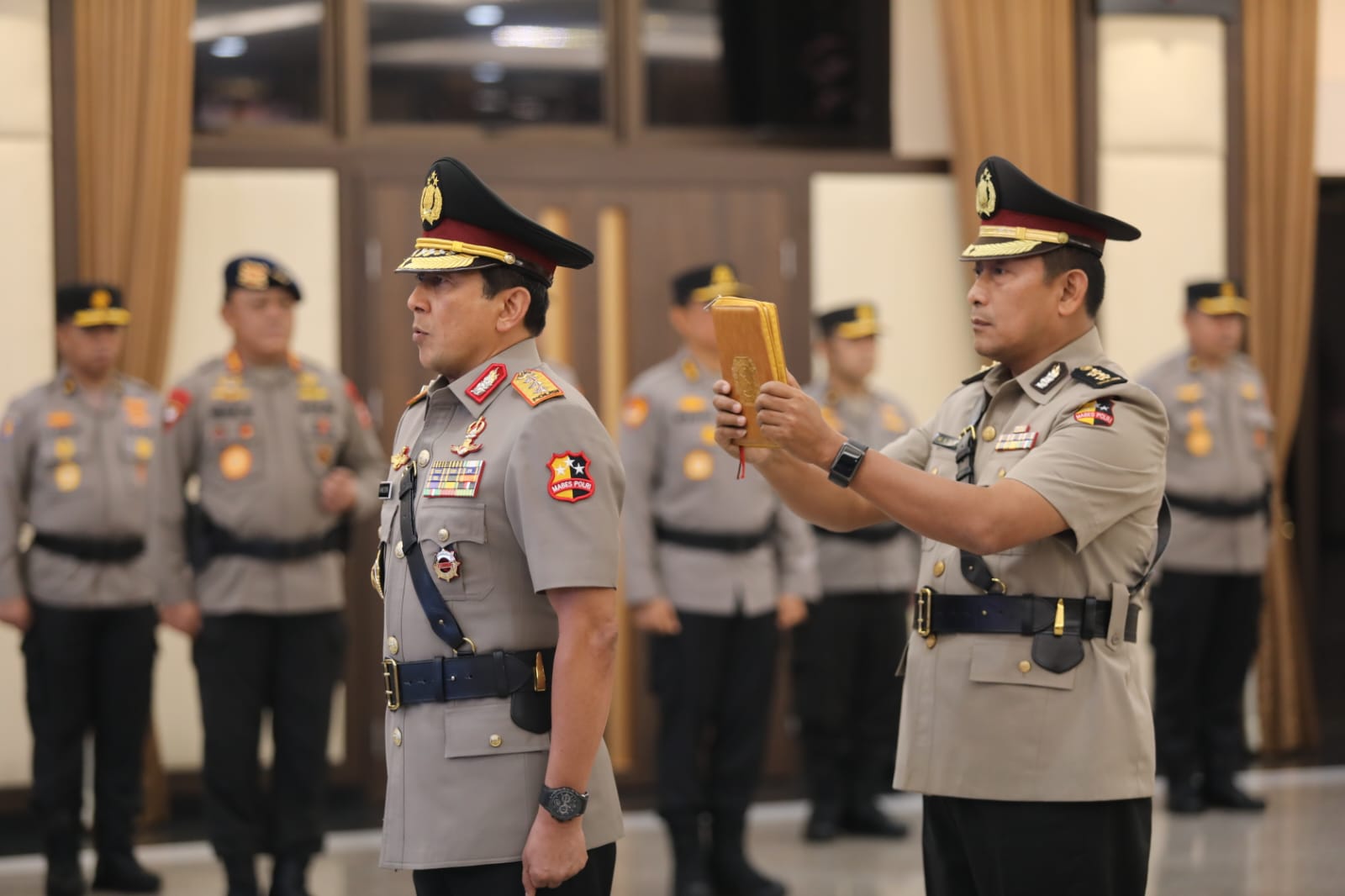 Kepolisian Republik Indonesia (Polri) telah resmi melantik Komjen Pol. Dr. Ahmad Dofiri sebagai Wakil Kepala Kepolisian Negara Republik Indonesia (Wakapolri)/Hibata.id