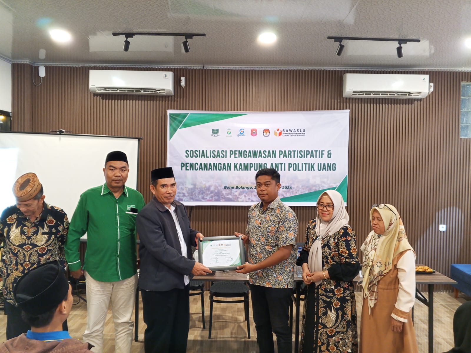 Saat Desk Pilkada NU dan Gardu Pemilu Gusdurian Canangkan Kampung Anti Politik Uang. (Foto: Tim NU Gorontalo)