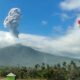 Gunung Lewotobi Laki-laki di Flores Timur, NTT, meletus pagi ini, Selasa (25/6/2024). (Foto: dok. PVMBG)