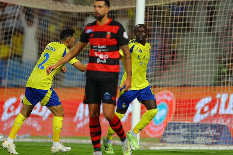 Selebrasi Sadio Mane dalam laga Saudi Pro League antara Al Riyadh vs Al Nassr, Sabtu (9/11/2024). (c) Al Nassr Official/Hibata.id
