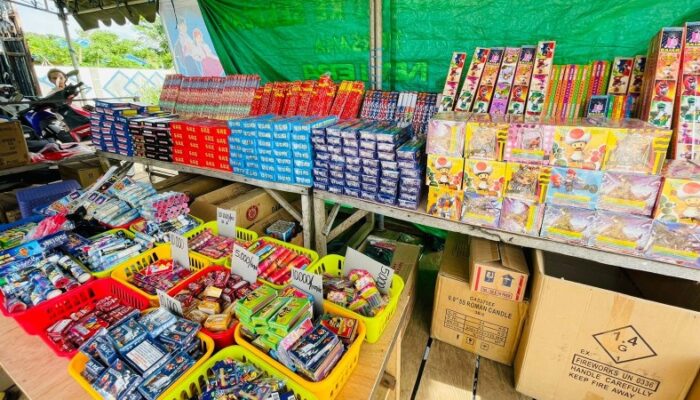 Jelang Tahun Baru, Penjual Petasan di Kota Gorontalo Bermunculan